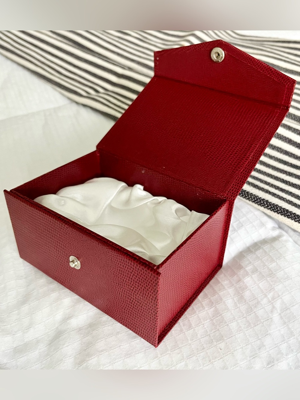 New Red Pebbled Leather Jewelry Box with White Satin Lining, 5"x3.5"x2.5"